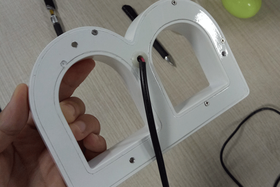 LED向日葵黄色视频APP制作成本主要有哪些？